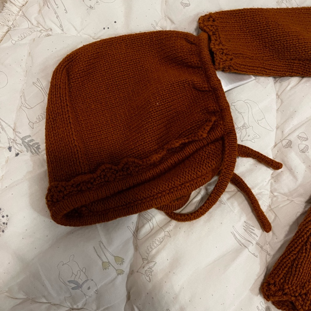 Rachel Zoe Burnt Orange Knitted Baby Sweater dress with leggings and bonnett - Picture 5 of 8